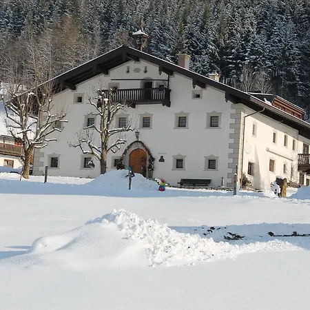Oberdeutinghof Apartment *