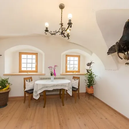 Oberdeutinghof Apartment *
