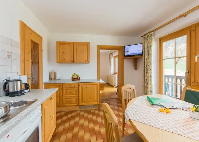 Oberdeutinghof Apartmán *